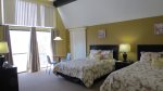 2nd Bedroom Lakeview with 2 Queen Beds 